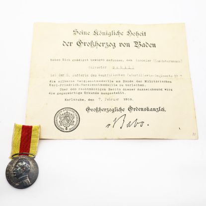 Picture of Original WW1 German Baden Merit medal in Silver with Document
