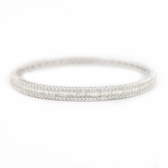 Picture of 18k White Gold Diamond Bangle