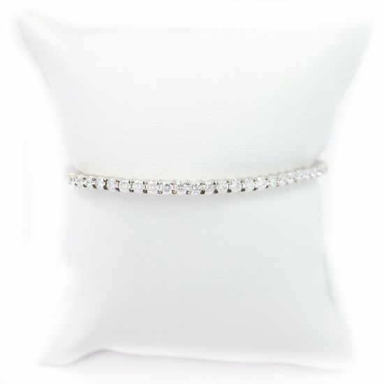 Picture of 14k White Gold Diamond Bangle Bracelet