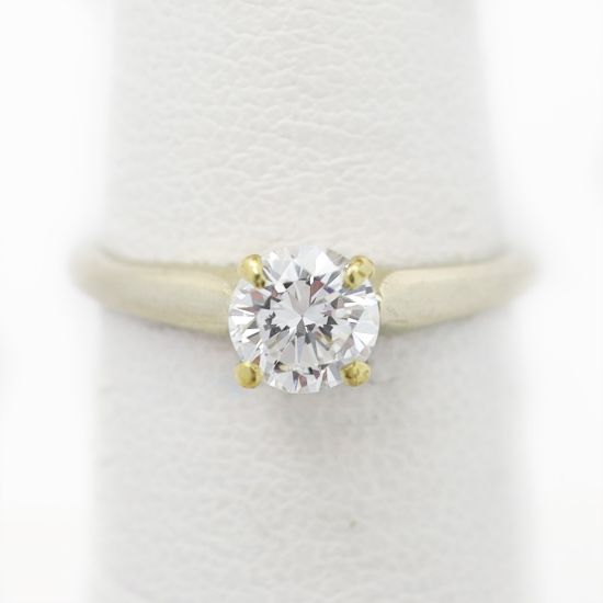 Picture of 18k White Gold Solitaire Diamond Ring
