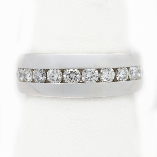 Picture of 14k White Gold Diamond Band