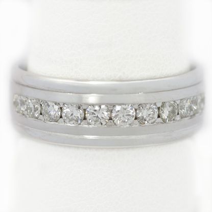 Picture of 14k White Gold Diamond Band