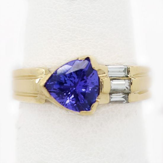 Picture of 14k Yellow Gold Tanzanite & Diamond Ring