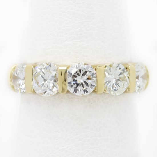 Picture of 14k Yellow Gold Diamond Band