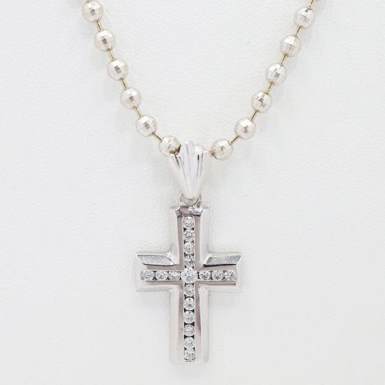 Picture of 14k White Gold Diamond Cross Pendant