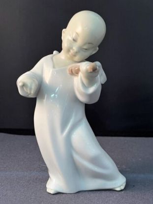 Picture of Lladro #4536 'Chinese Angel'