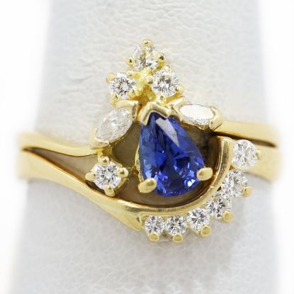 Picture of 18k Yellow Gold Sapphire & Diamond Bridal Set
