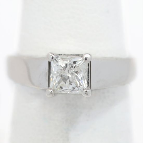 Picture of 14k White Gold Solitaire Diamond Ring
