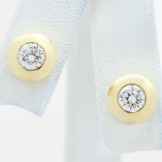 Picture of 14k Yellow Gold Brilliant Diamond Stud Earrings