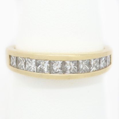Picture of 14k Yellow Gold Diamond Band