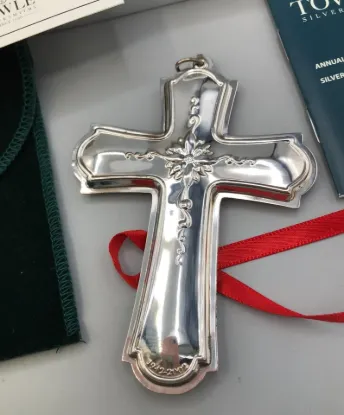 Picture of Towle 2002 Annual Cross Ornament, Sterling Silver, with box
