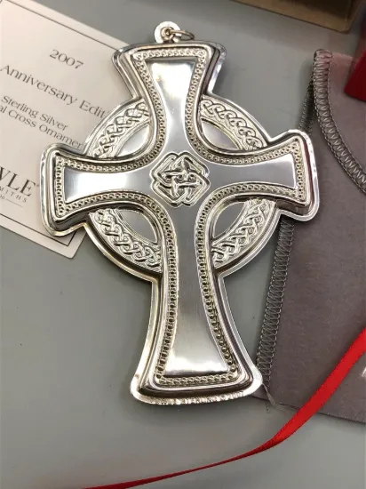 Picture of Towle 2007 Annual Cross Ornament, Sterling Silver, with box