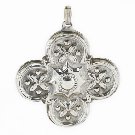 Picture of Reed & Barton Sterling Silver 1986 Annual Christmas Cross Ornament