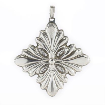 Picture of Sterling Silver 1988 Annual Christmas Cross Ornament, no Box - copy - copy