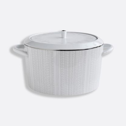 Picture of New Soup Tureen 68 oz
