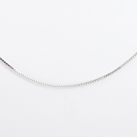 Picture of 14k White Gold Thin Box Link Necklace