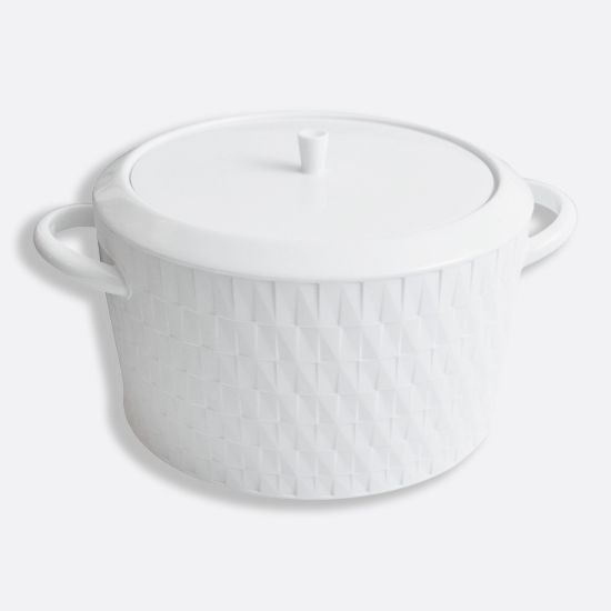 Picture of New Soup Tureen 68 oz