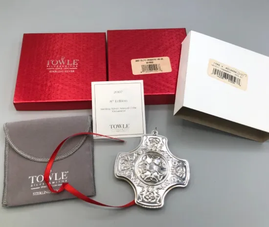 Picture of Towle 2007 Annual Sterling Silver Celtic Ornament with box, 8th Edition